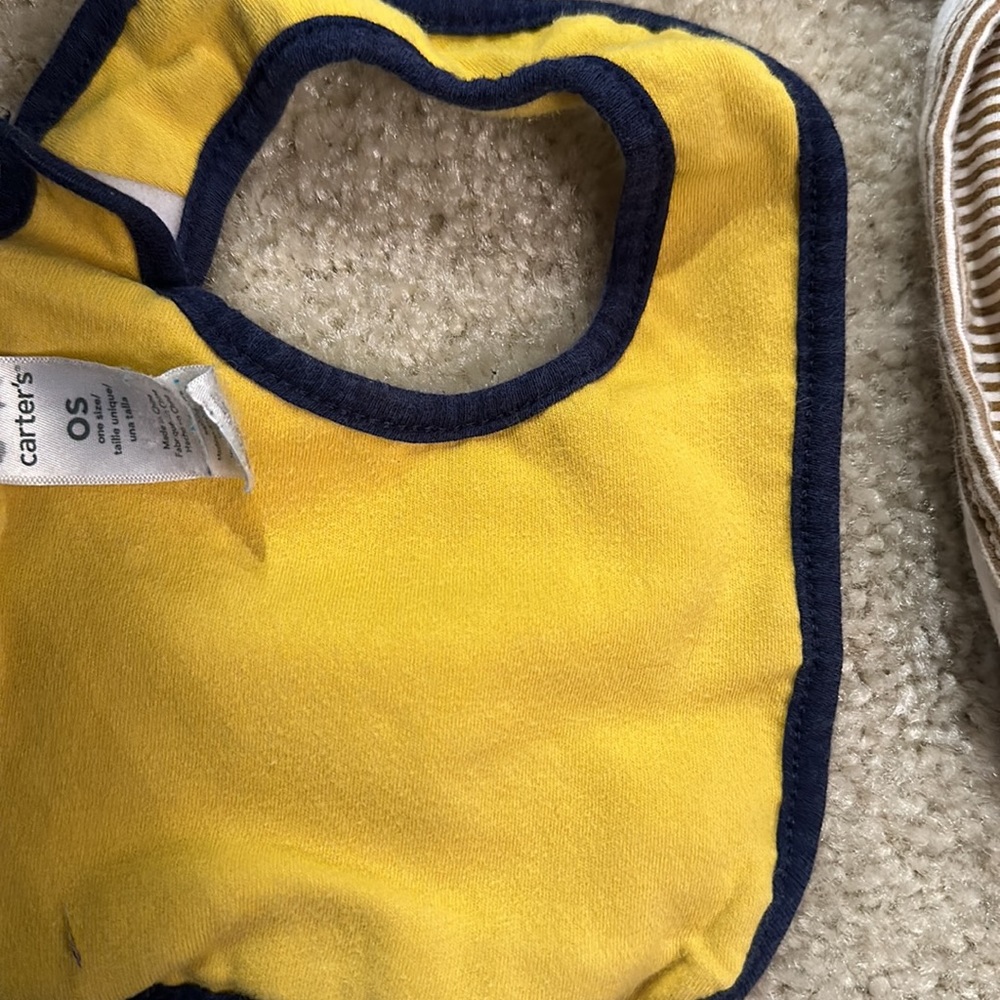 Carters bibs bundle - Picture 7 of 9